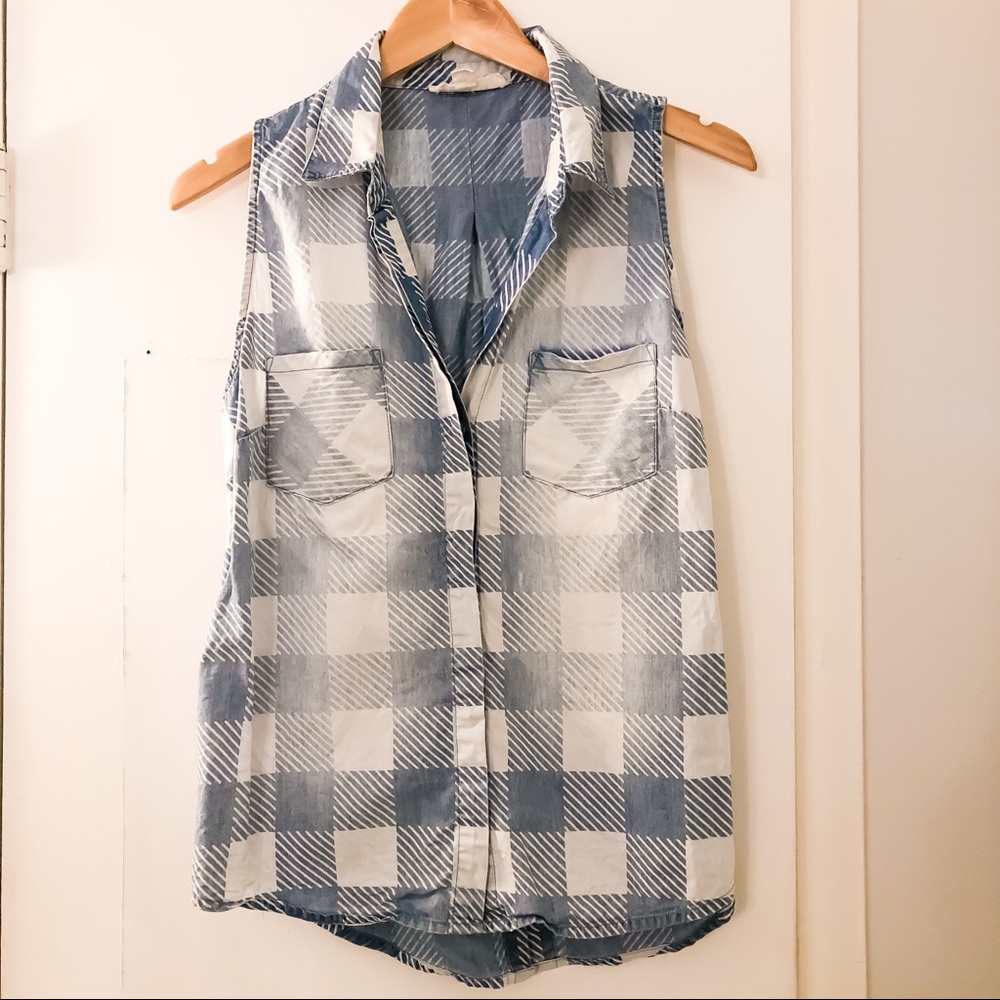 Plaid chambray sleeveless top, size small